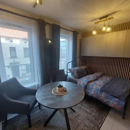 Walowa Stylowe Studio, Awg